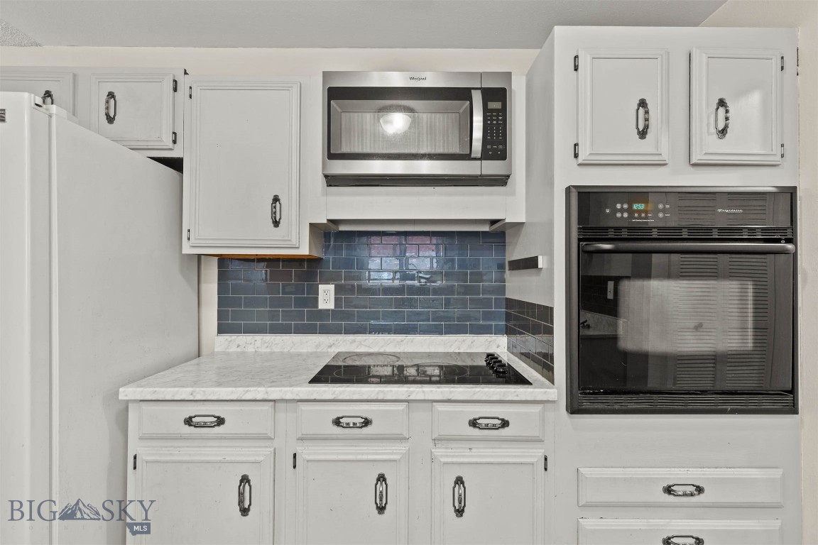 605 Robin Lane Property Photo 14