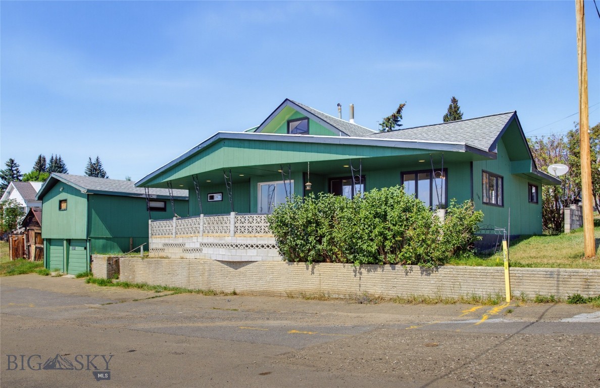 1501 4th Property Photo 1