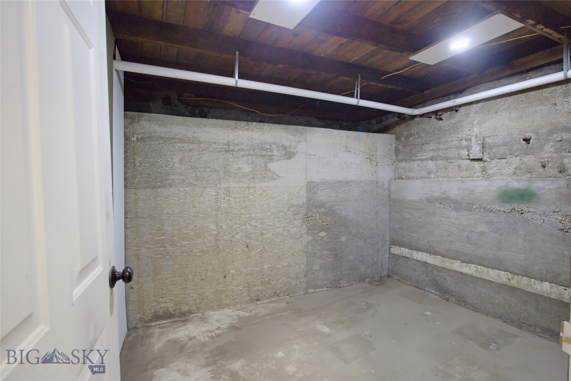 1501 4th Property Photo 45
