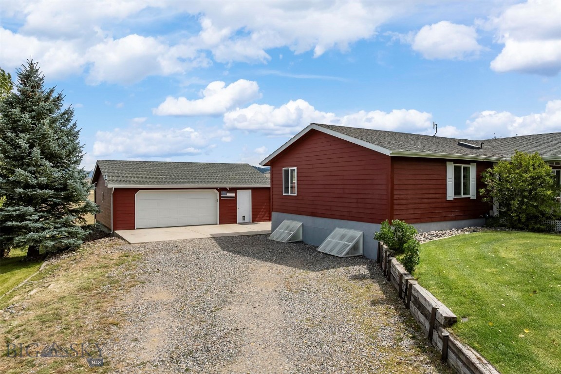 116060 Fleecer Property Photo 13