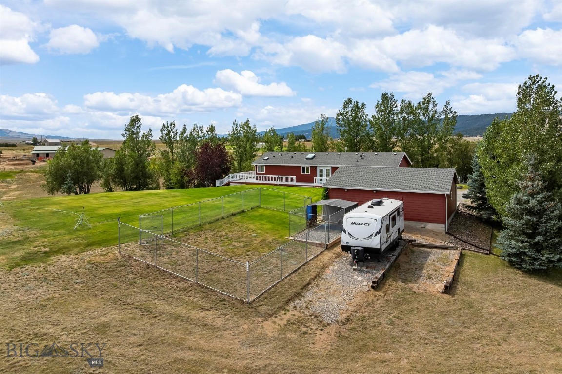 116060 Fleecer Property Photo 29