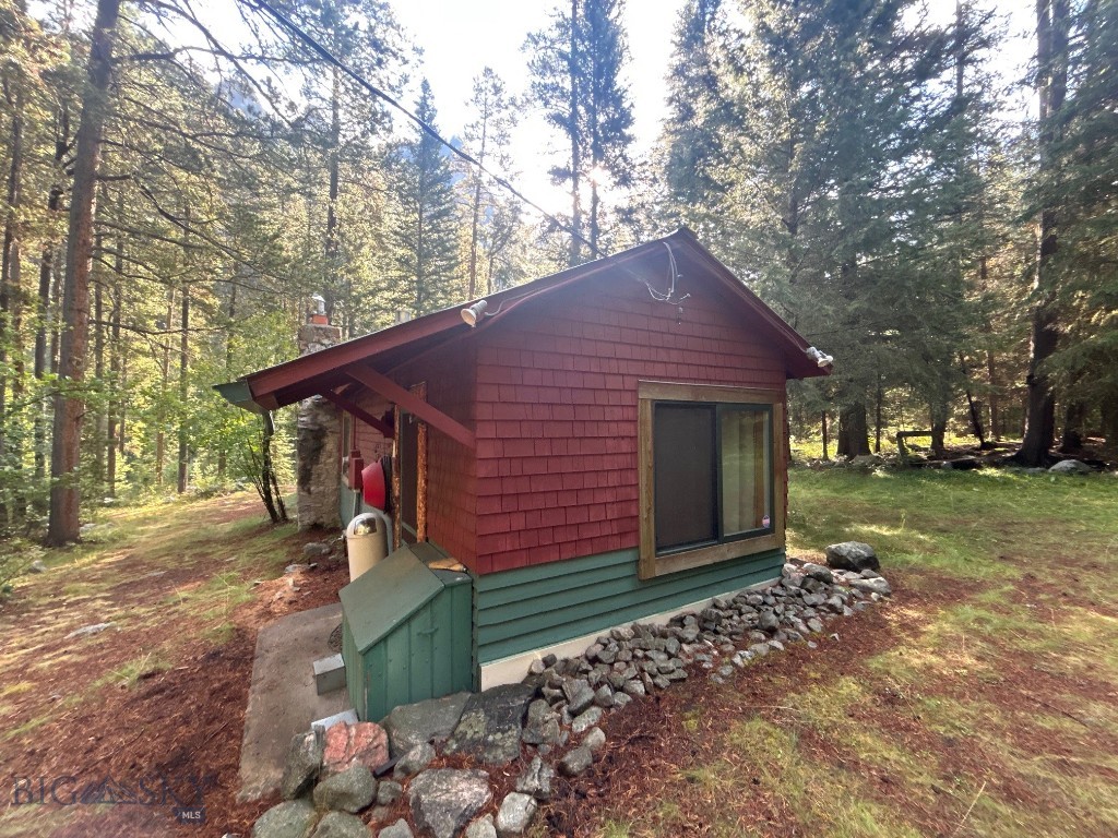 1040 Cascade Creek Road Property Photo 19