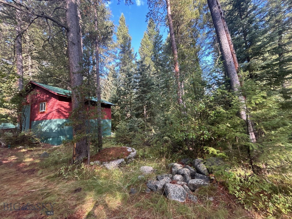 1040 Cascade Creek Road Property Photo 20