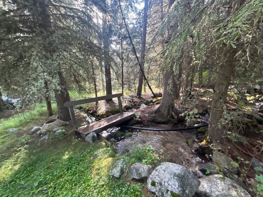 1040 Cascade Creek Road Property Photo 23