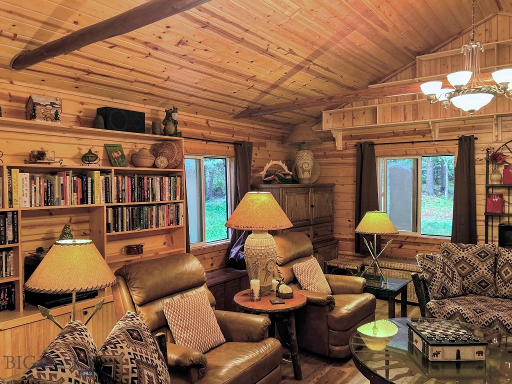 1040 Cascade Creek Road Property Photo 30