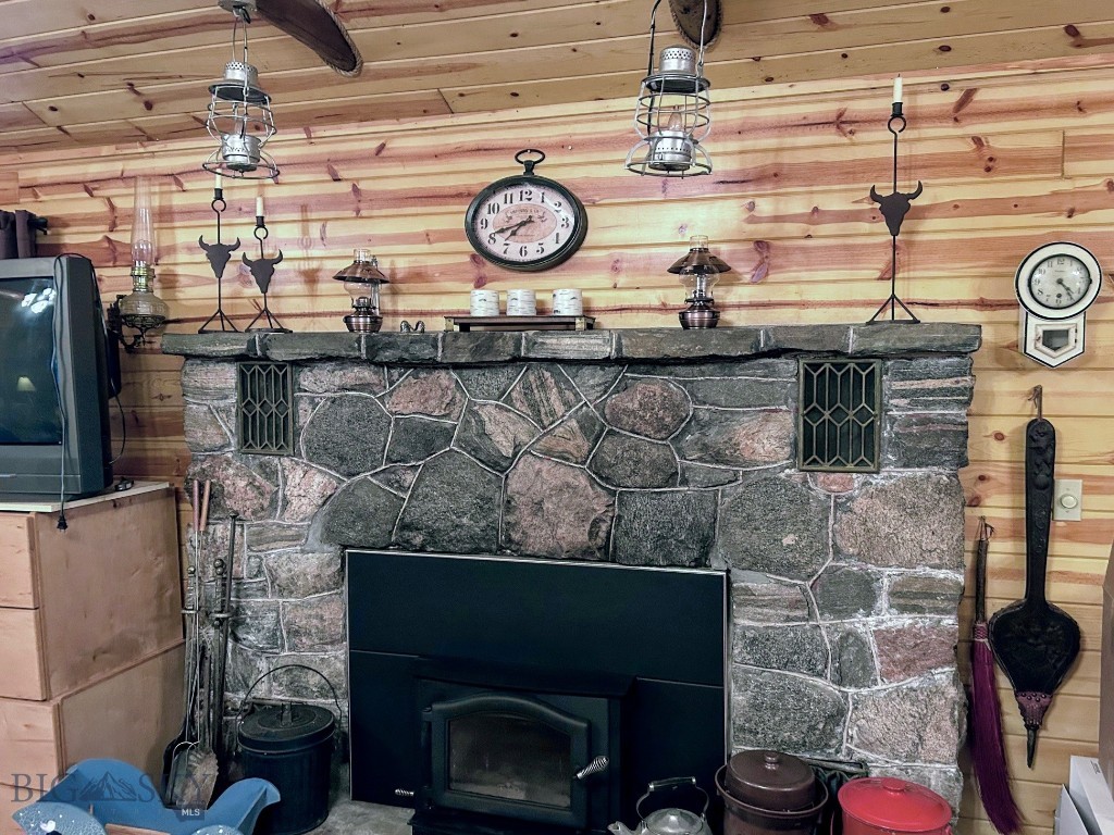 1040 Cascade Creek Road Property Photo 34