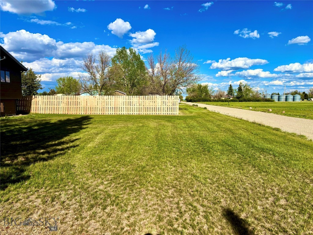 101 Pondera Avenue Property Photo 7