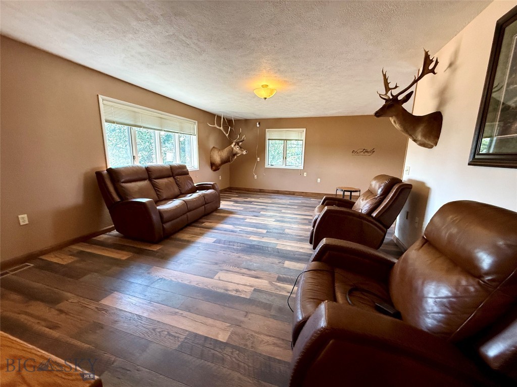101 Pondera Avenue Property Photo 15