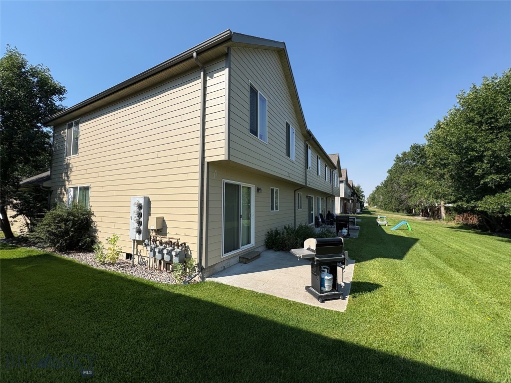 442-448 W Shore Drive Property Photo 7
