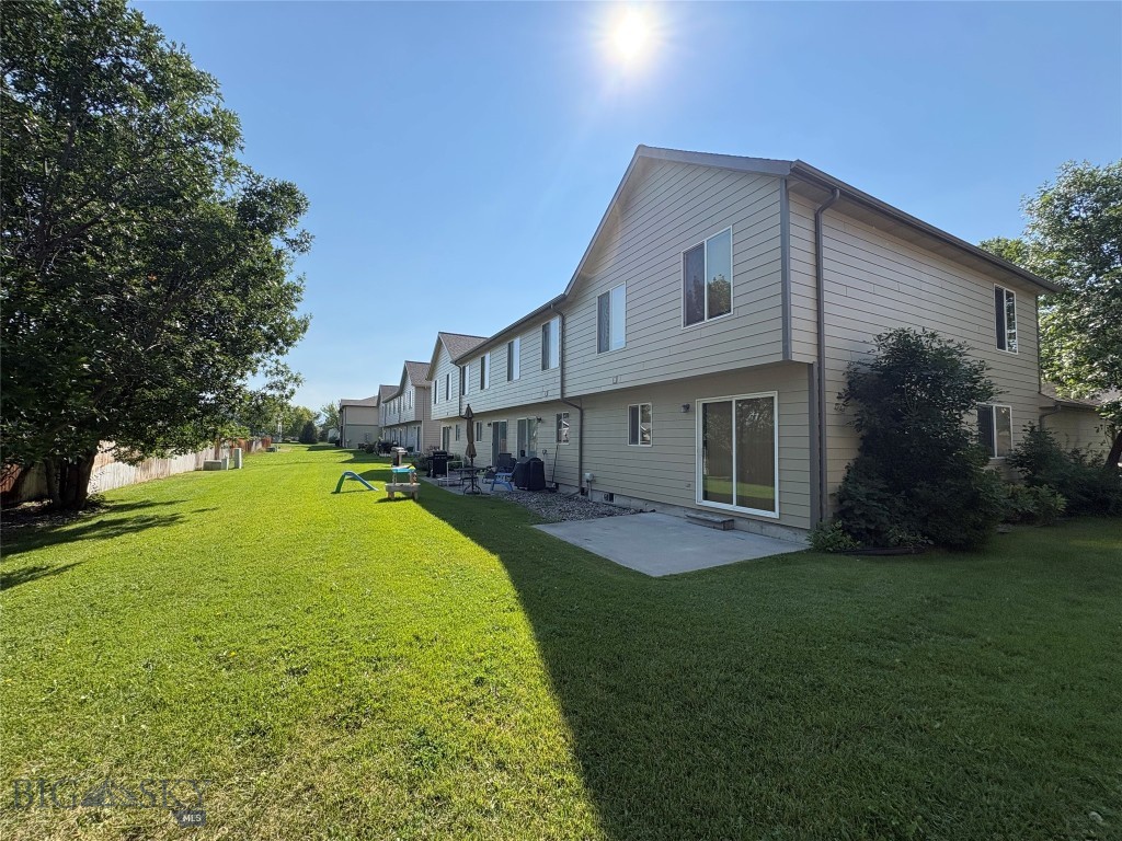 442-448 W Shore Drive Property Photo 8