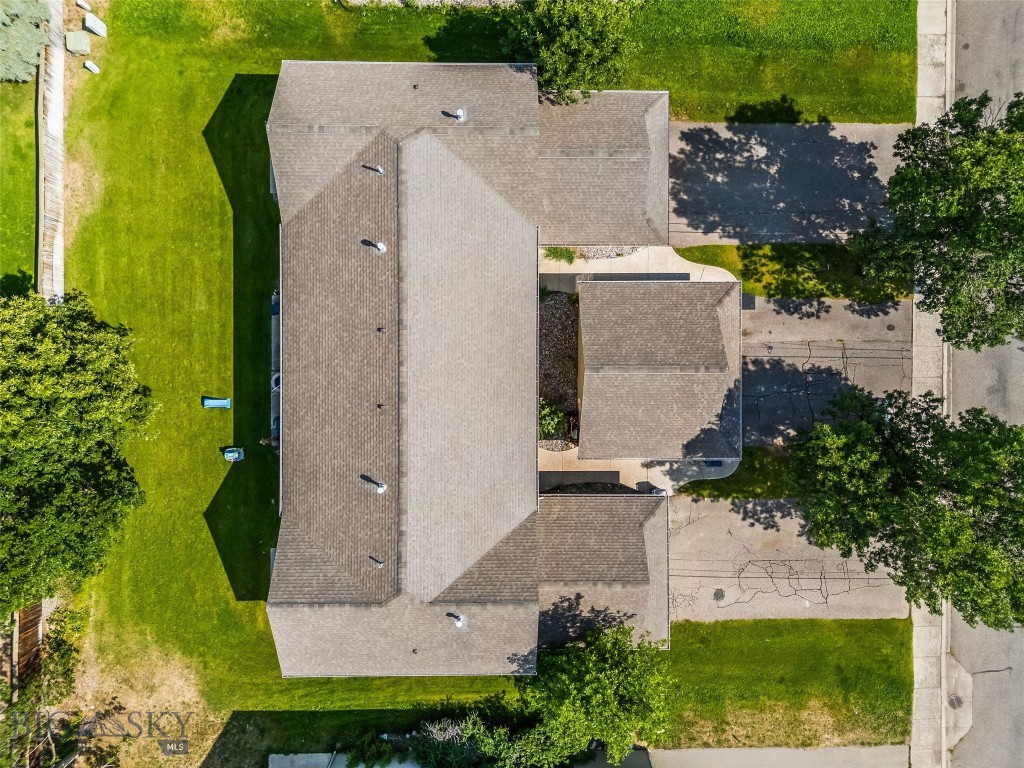 442-448 W Shore Drive Property Photo 9