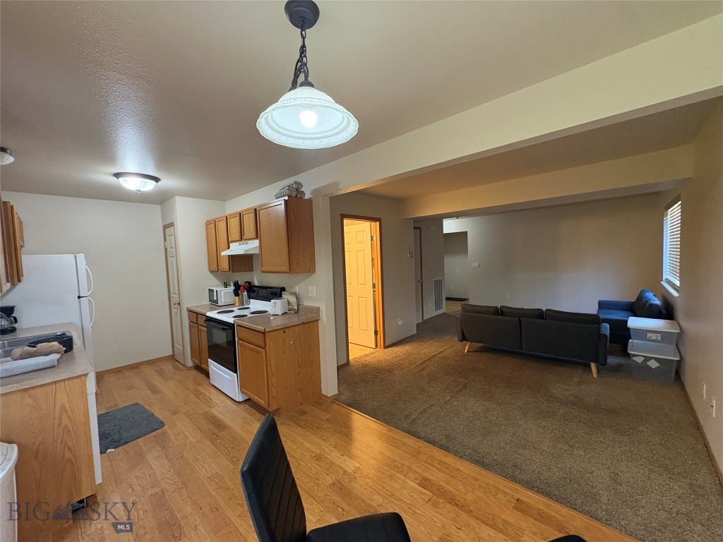 442-448 W Shore Drive Property Photo 15