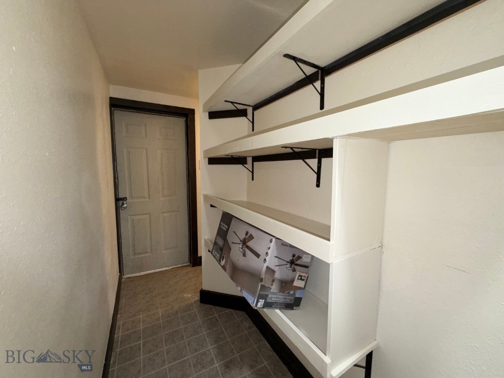 1053 & 1055 S Colorado Property Photo 12