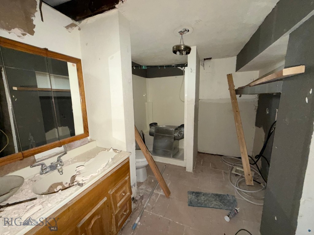 1053 & 1055 S Colorado Property Photo 14