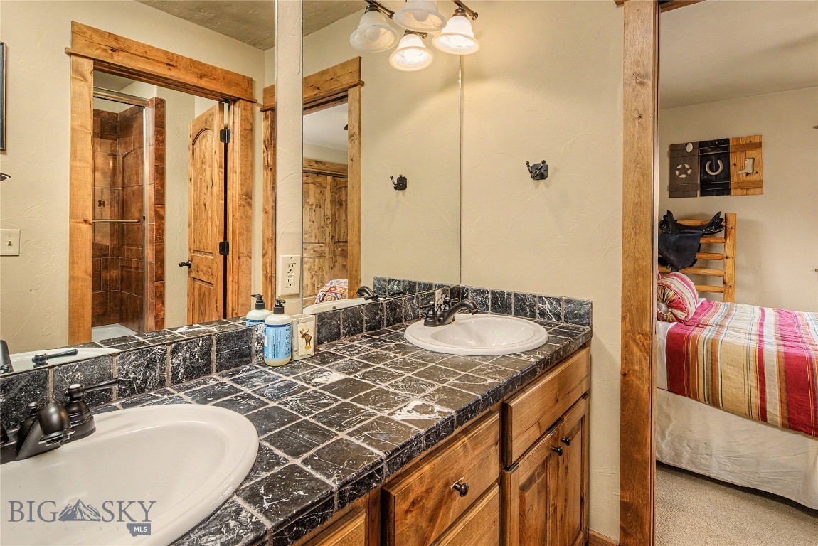 28 White Otter Road Property Photo 28