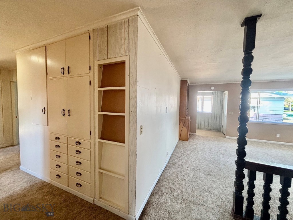 920 E Center Street Property Photo 14