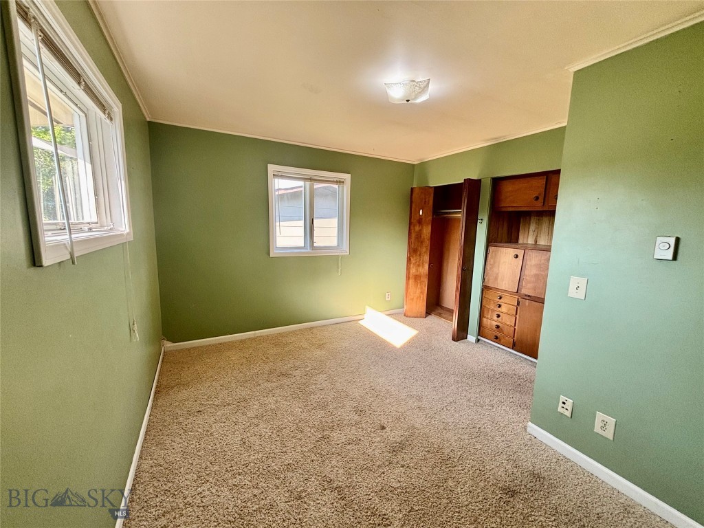 920 E Center Street Property Photo 18
