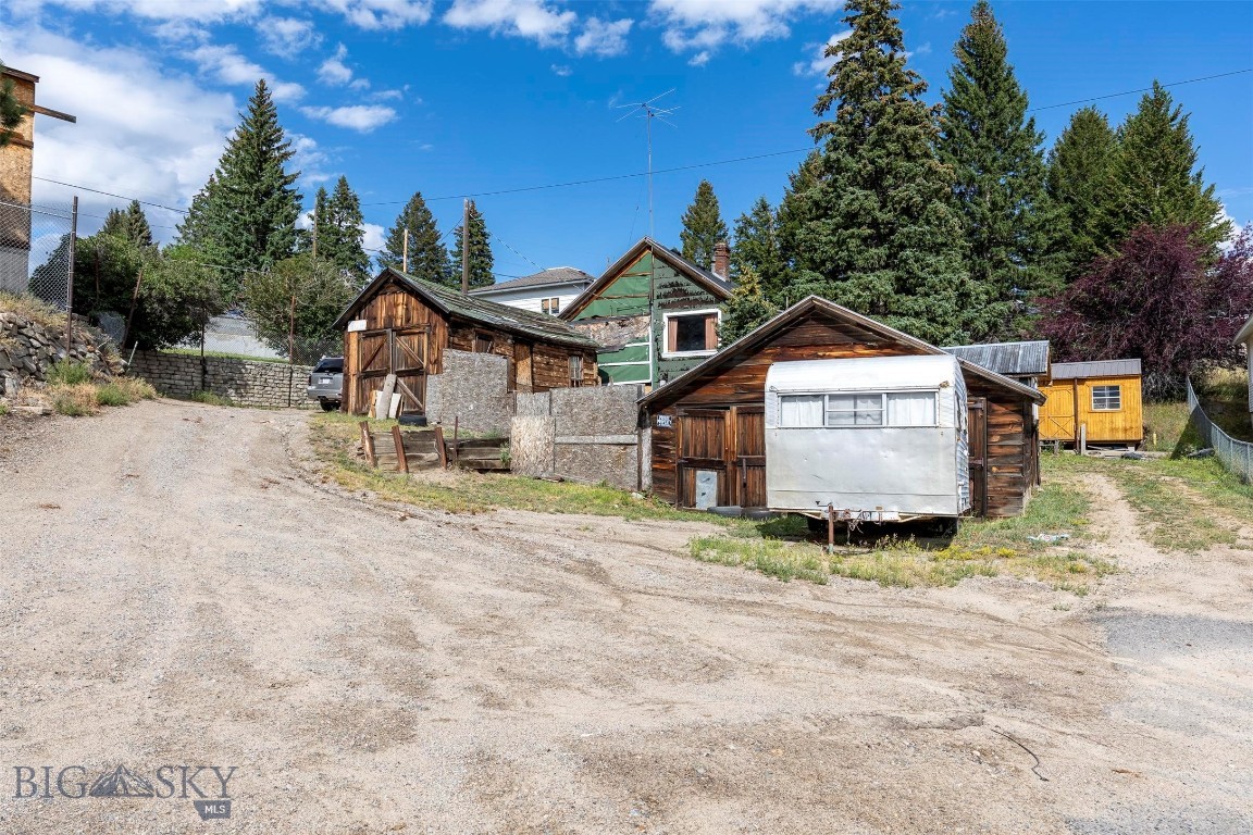 366 E Mercury Property Photo 18