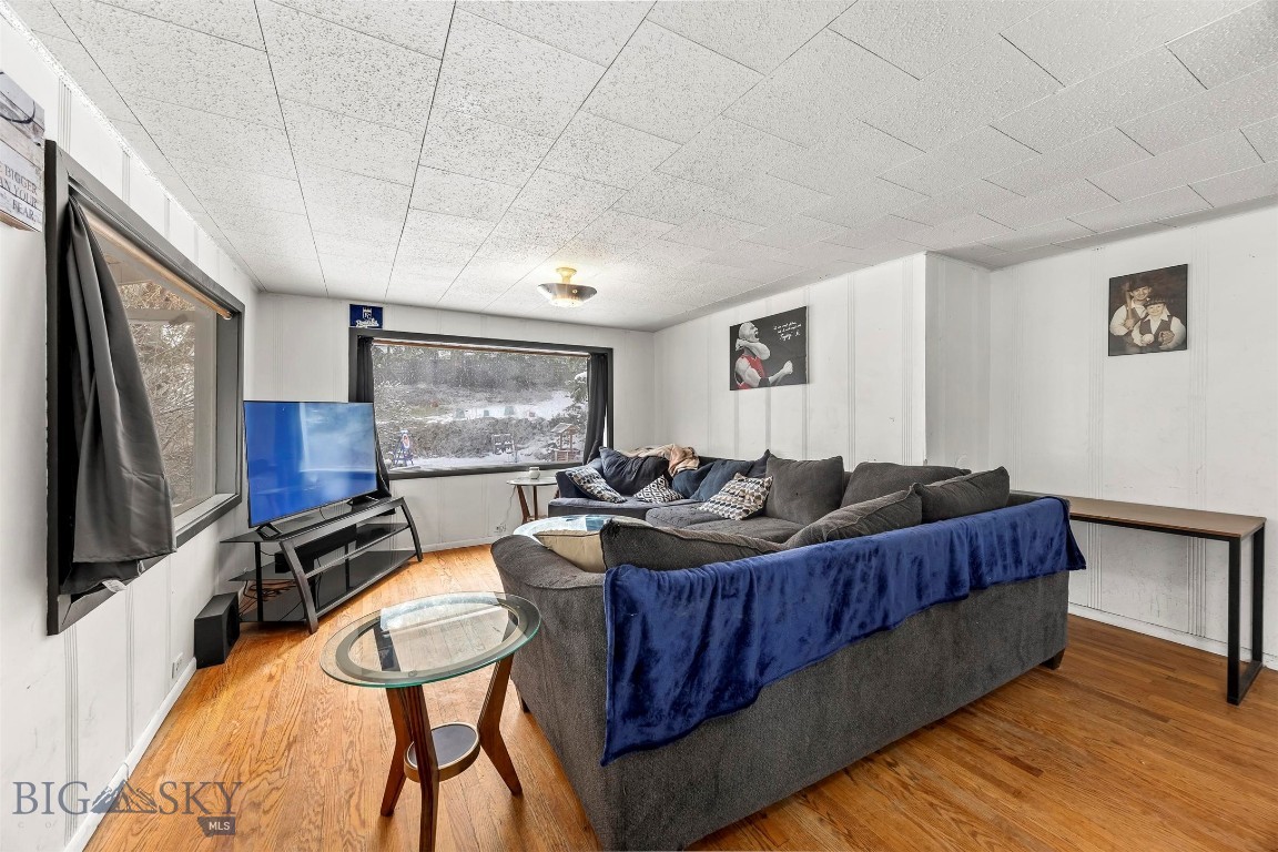 366 E Mercury Property Photo 20