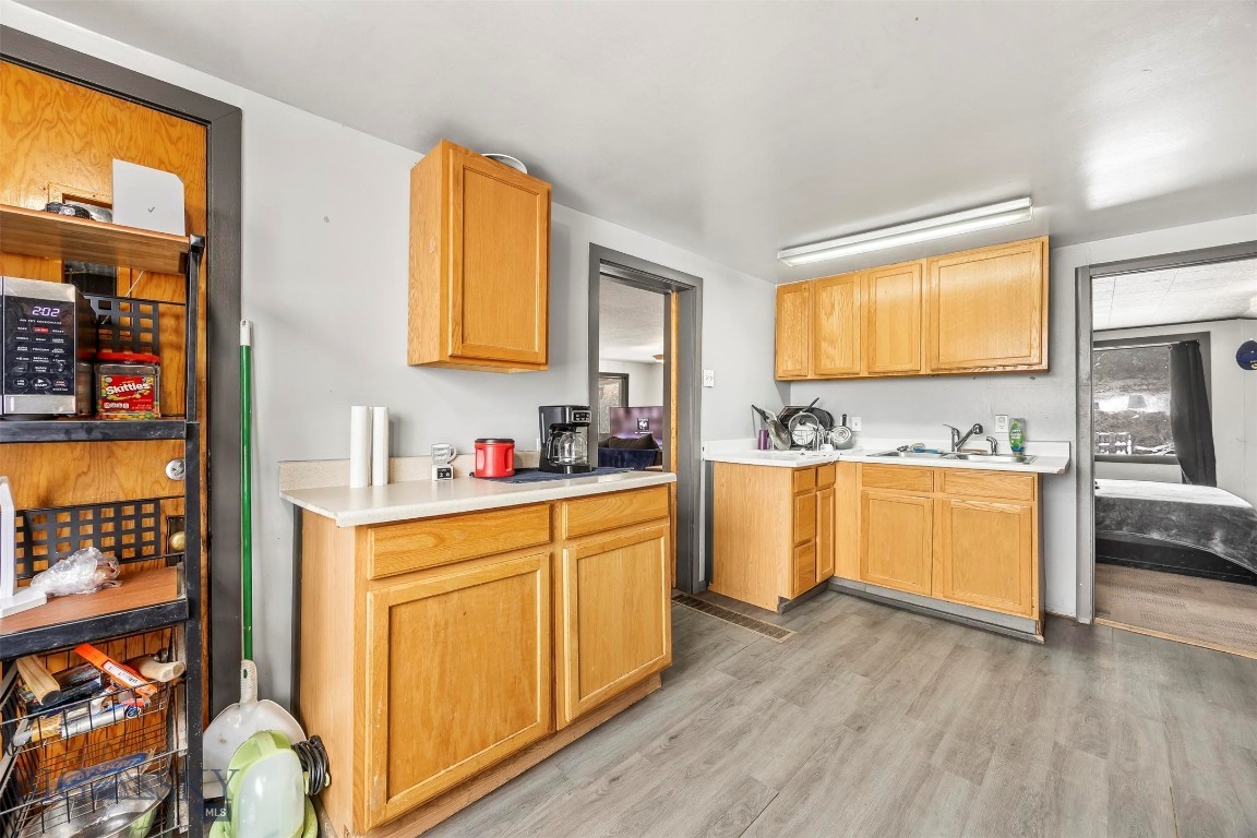 366 E Mercury Property Photo 24