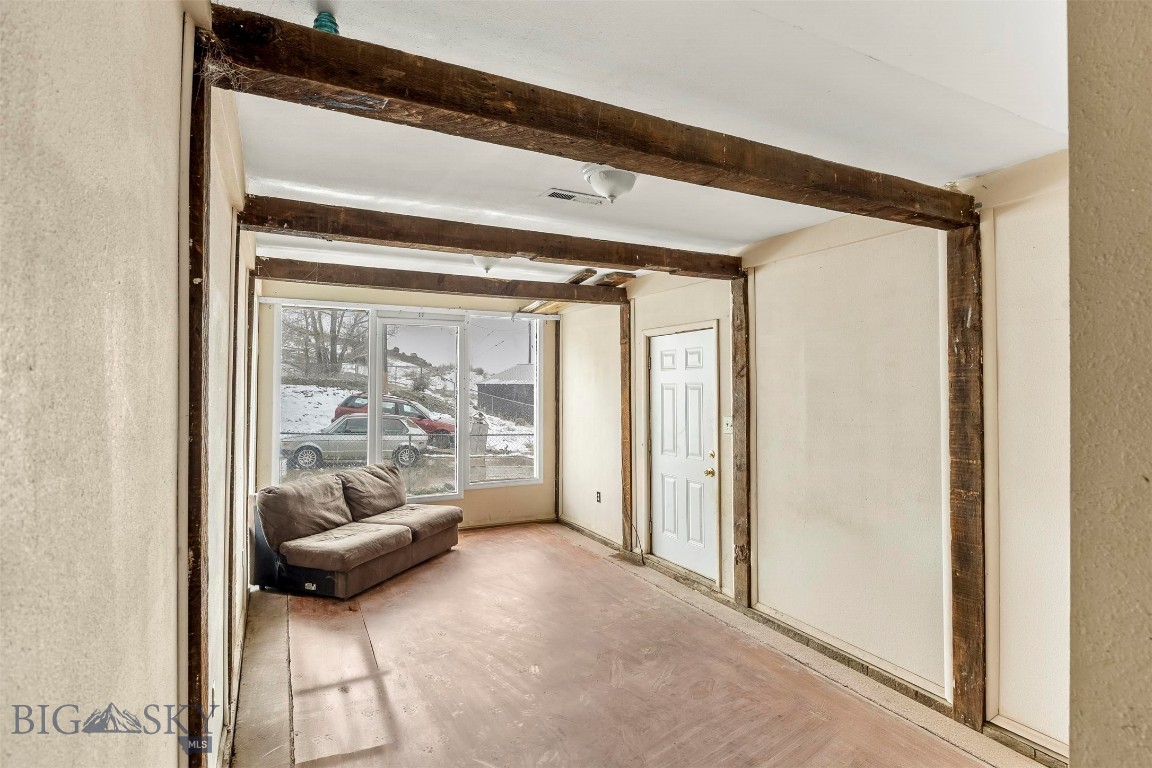366 E Mercury Property Photo 29