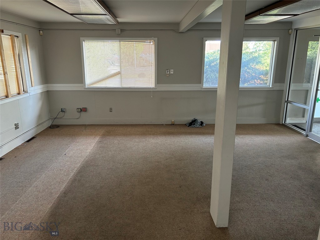 703 W Mendenhall Property Photo 11