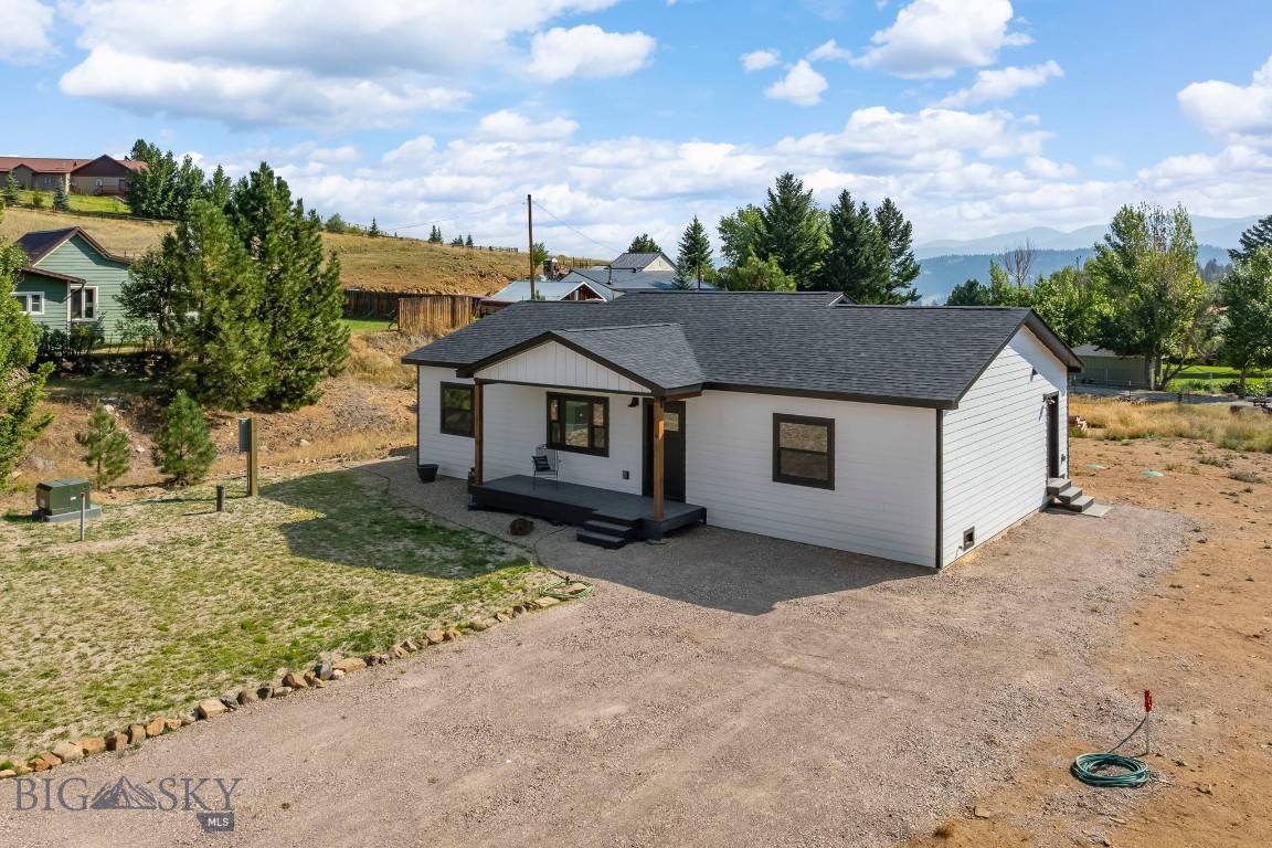4 Bridges Lane Property Photo 1