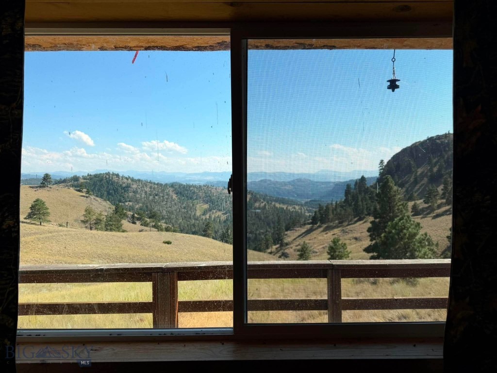 64 Lookout Point Property Photo 32