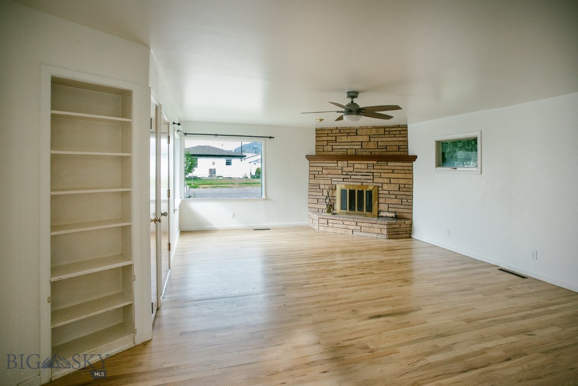 2850 Kossuth Street Property Photo 6