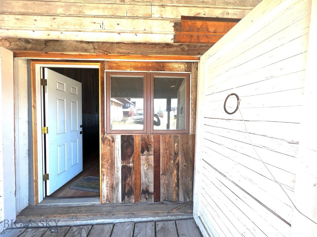 230 N Main Street Property Photo 6