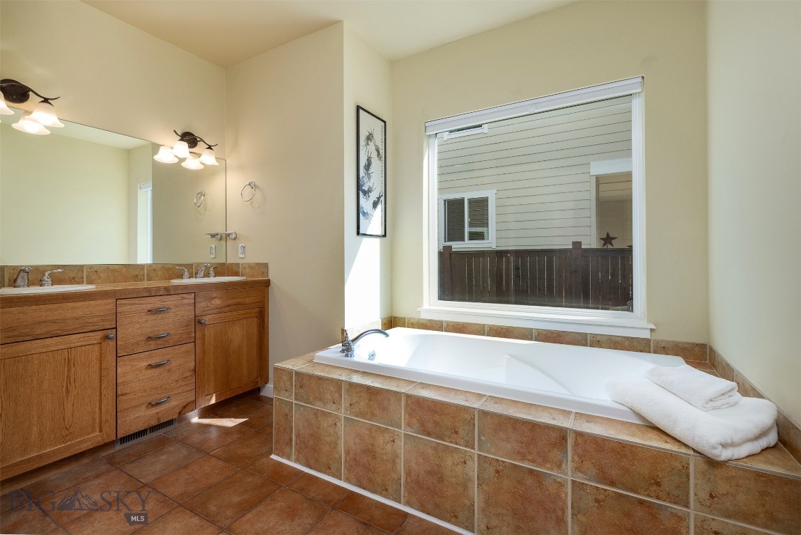 3159 Gardenbrook Lane Property Photo 13