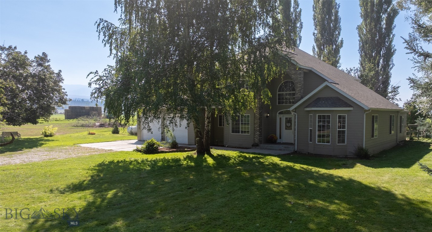 425 Willoughby Lane Property Photo 4
