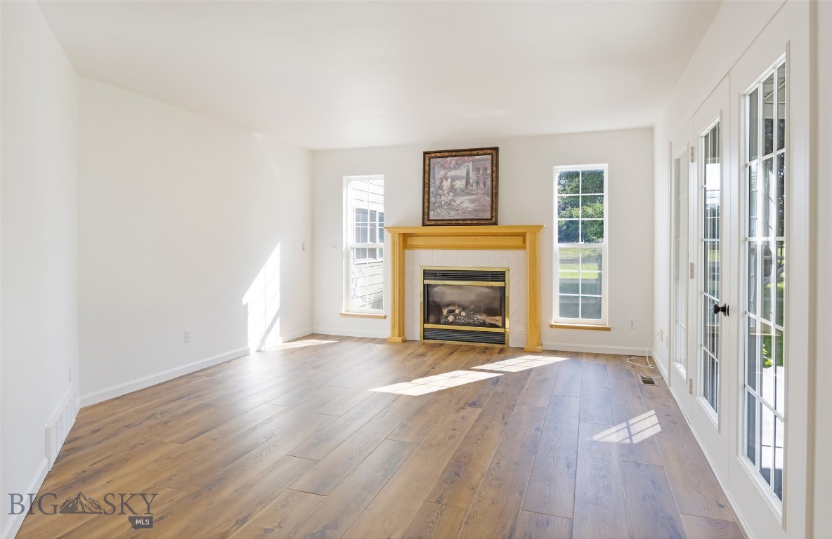 425 Willoughby Lane Property Photo 15