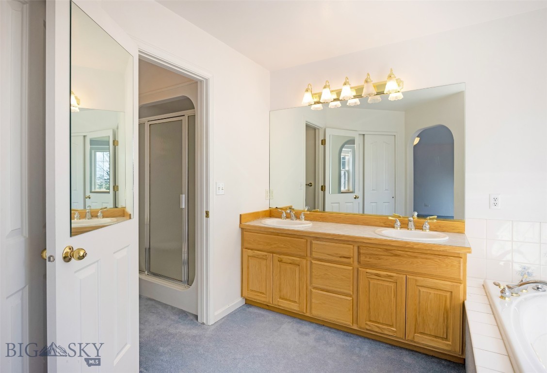 425 Willoughby Lane Property Photo 34