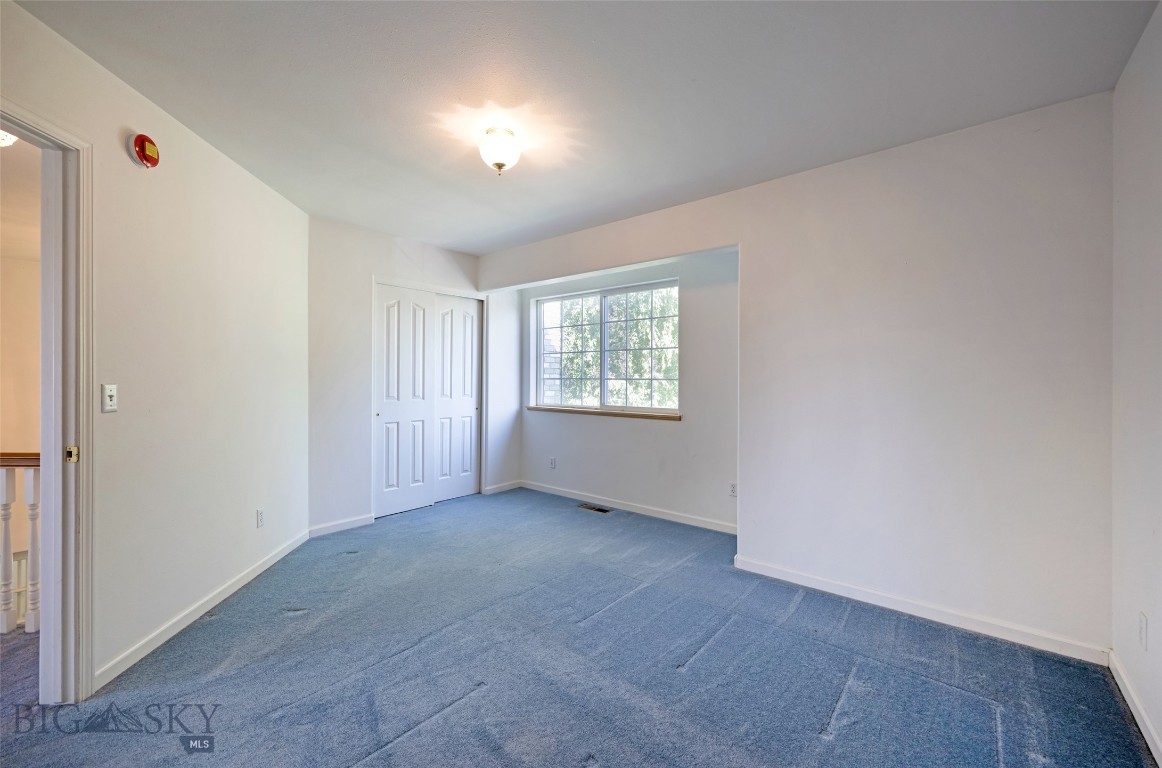 425 Willoughby Lane Property Photo 37