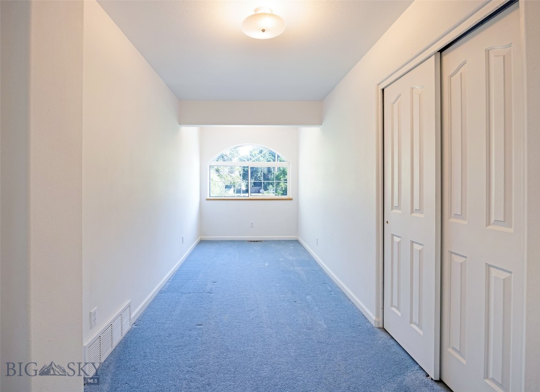 425 Willoughby Lane Property Photo 41