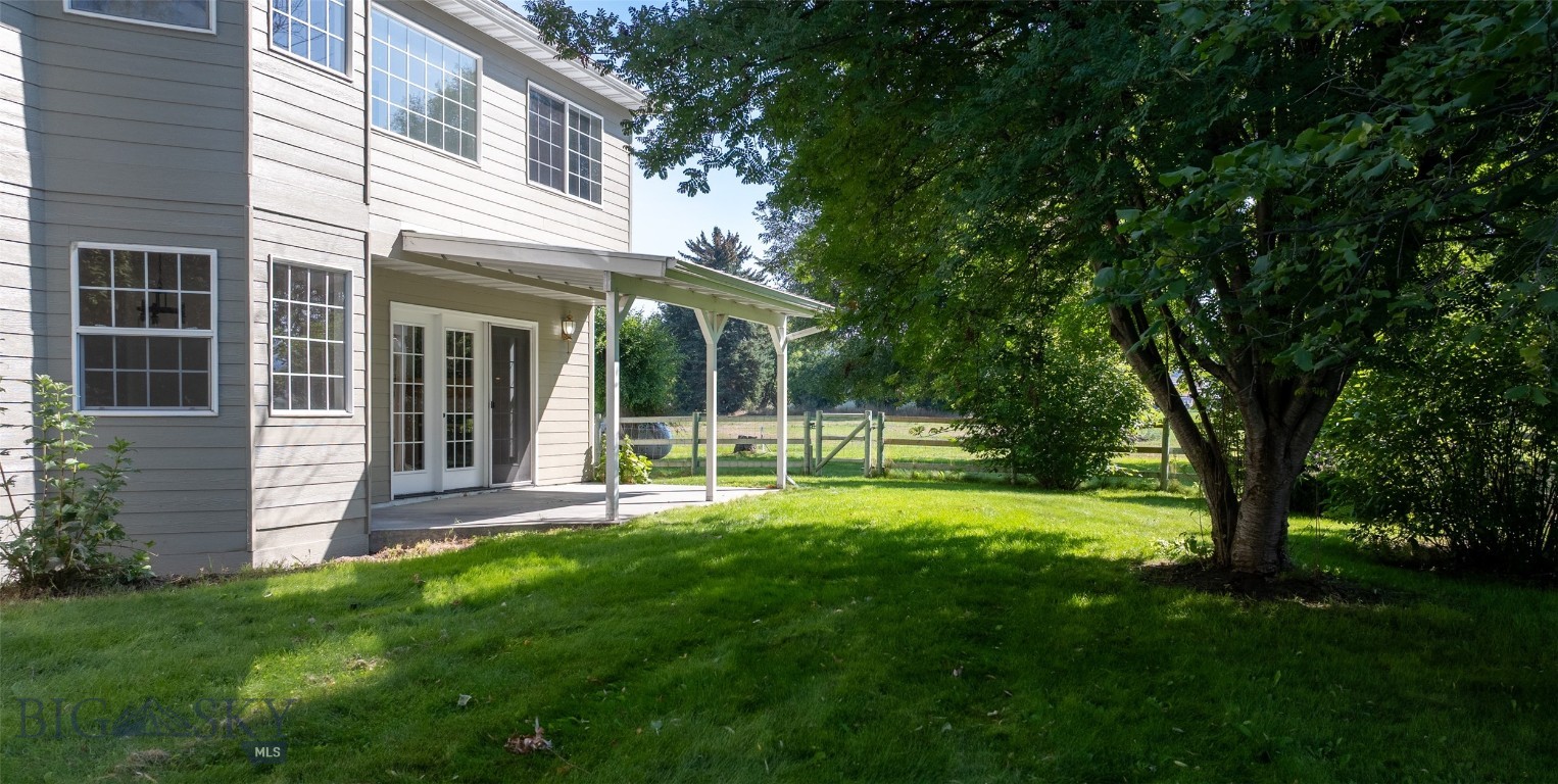 425 Willoughby Lane Property Photo 44