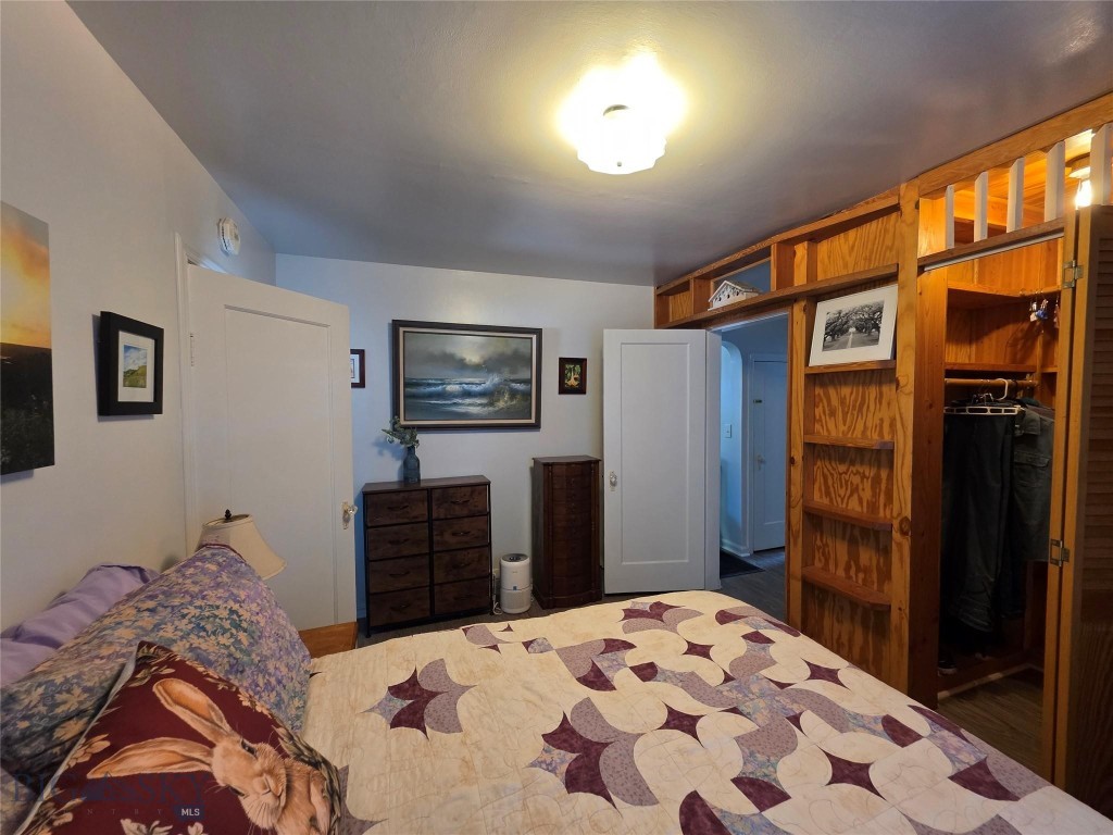 2638 Bayard Property Photo 6