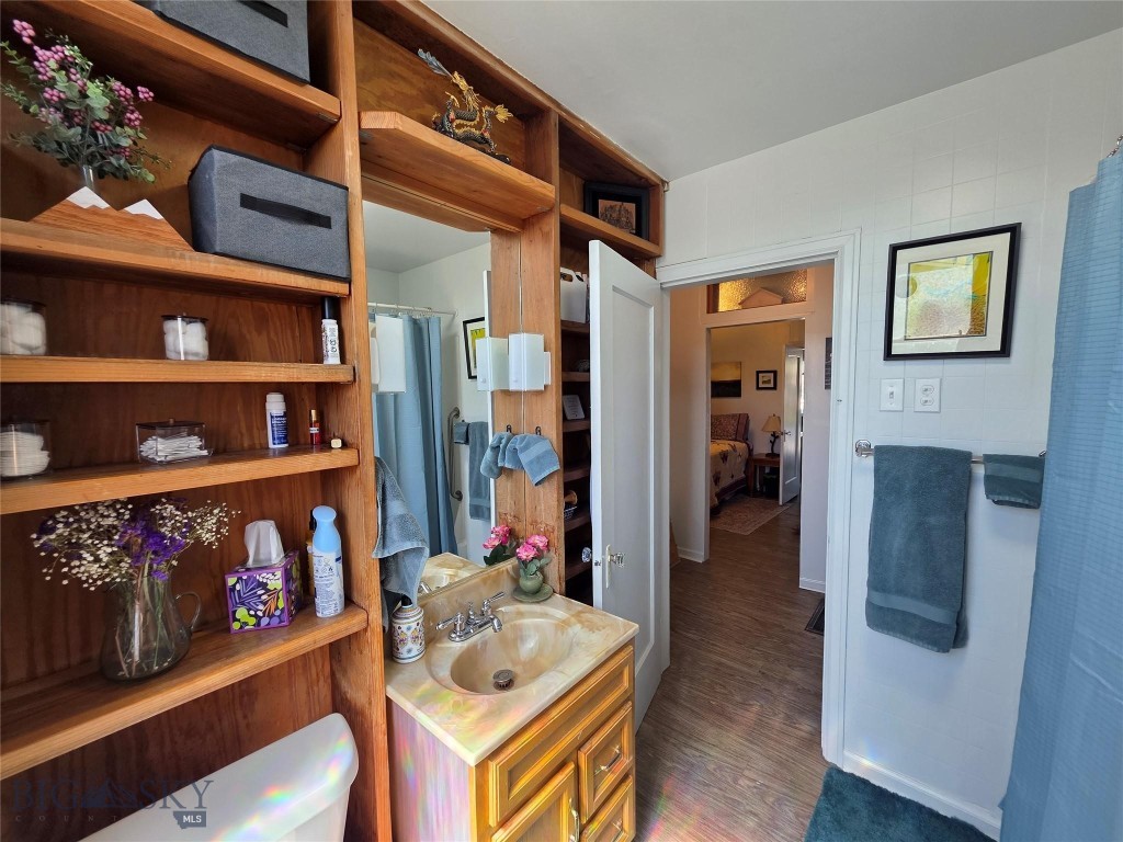 2638 Bayard Property Photo 15