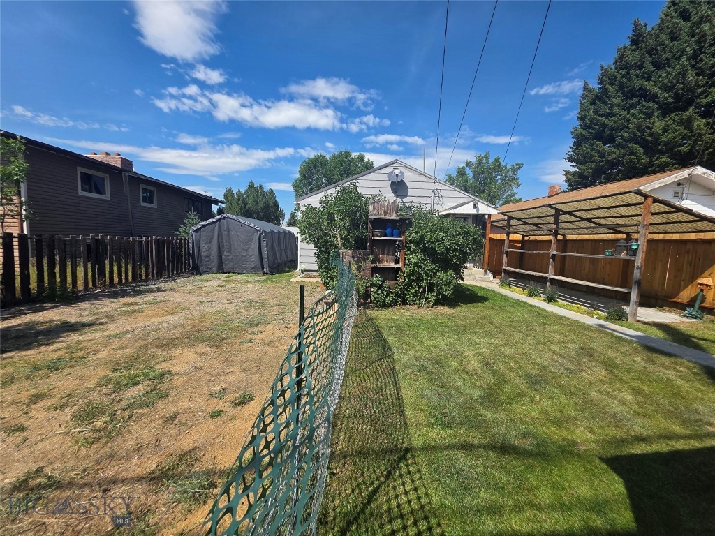 2638 Bayard Property Photo 29