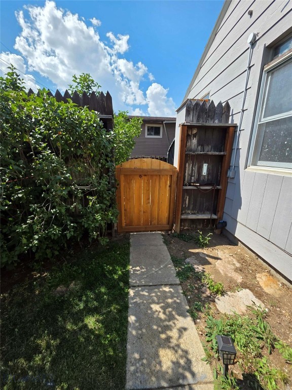 2638 Bayard Property Photo 31