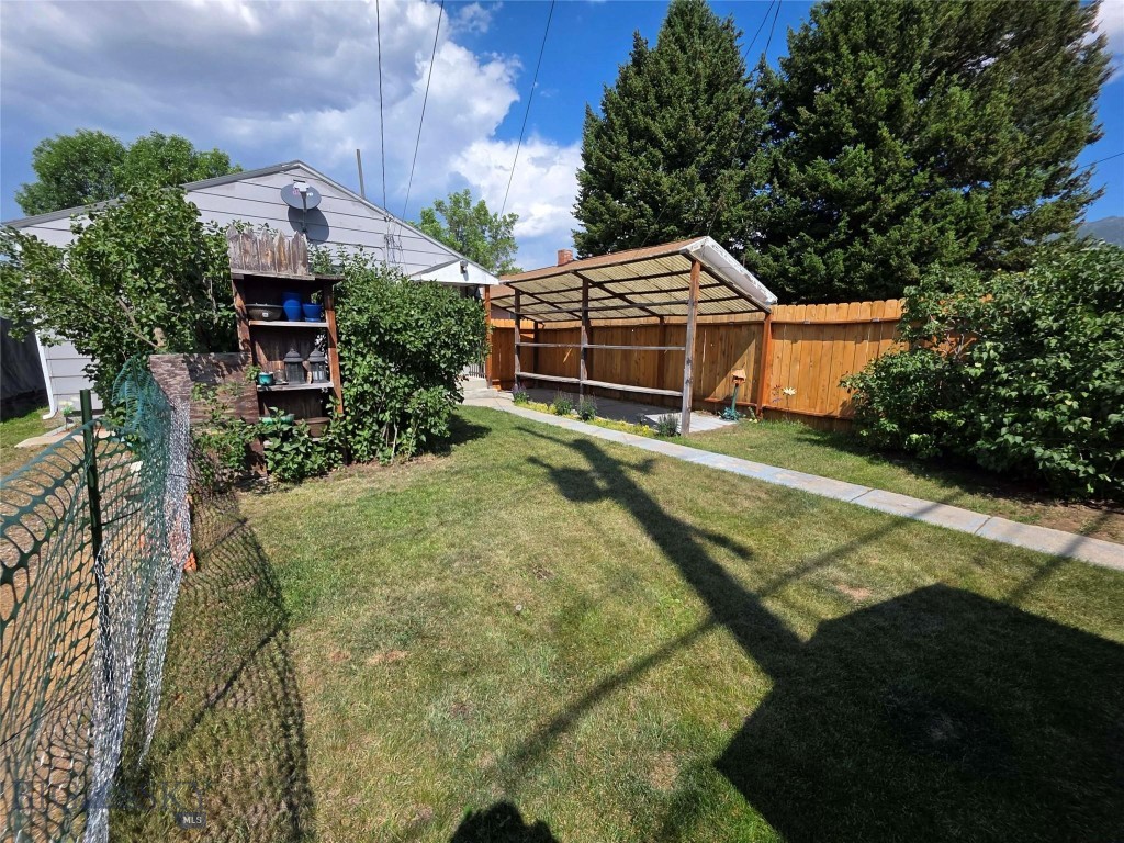 2638 Bayard Property Photo 35