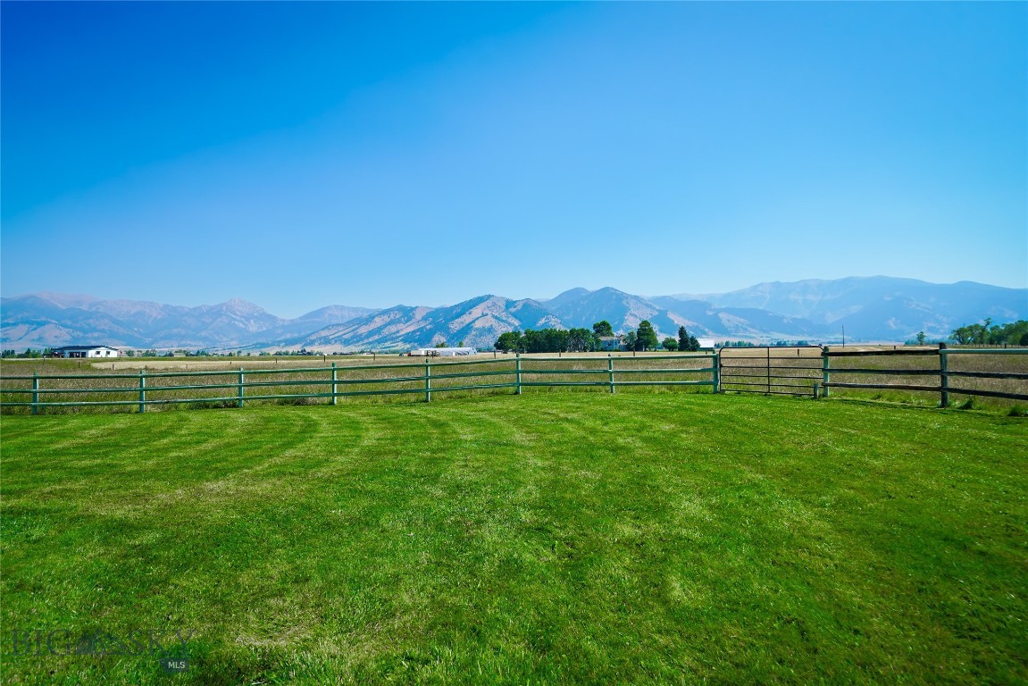 6070 Springhill Road Property Photo 4