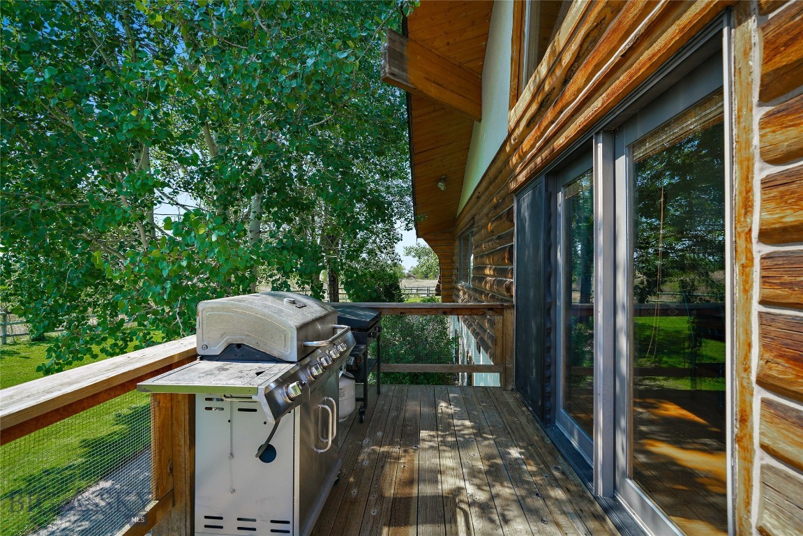 6070 Springhill Road Property Photo 9