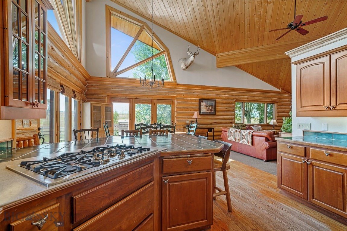 6070 Springhill Road Property Photo 13