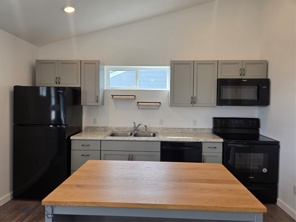 405 Miles Avenue N D Property Photo 10