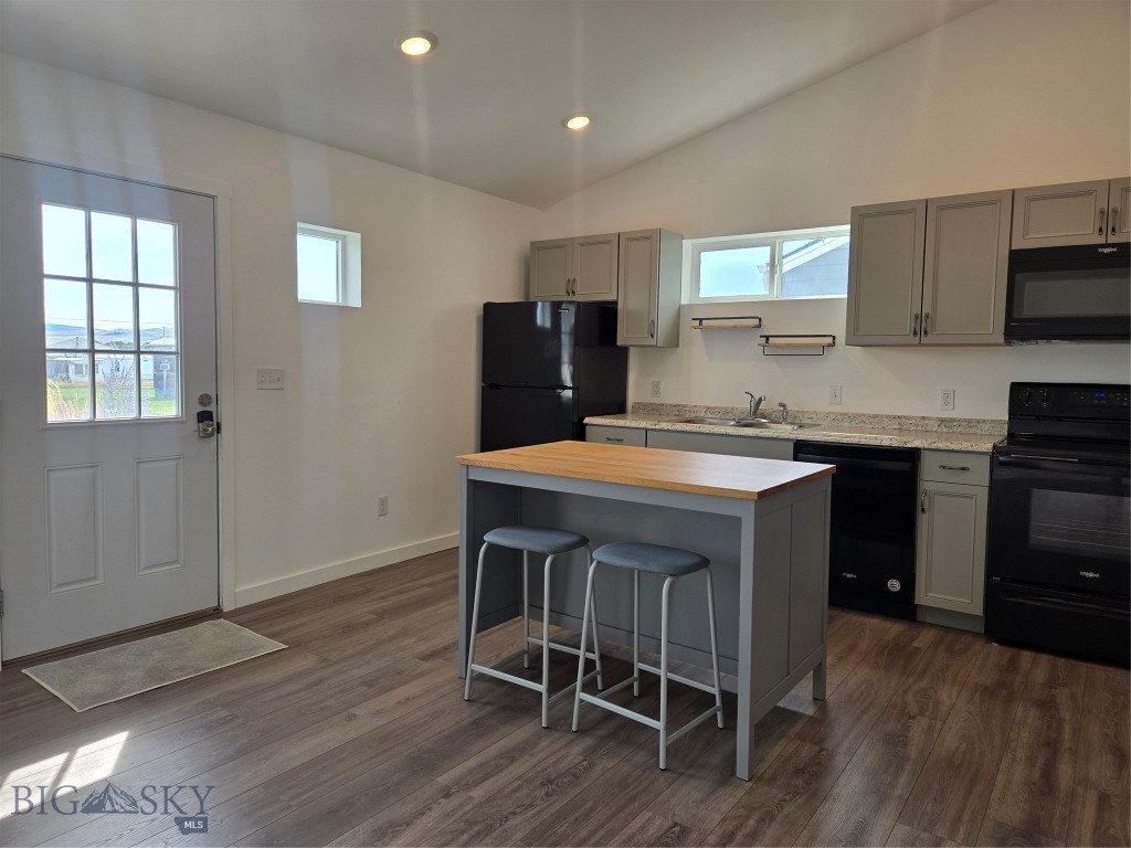 405 Miles Avenue N D Property Photo 12