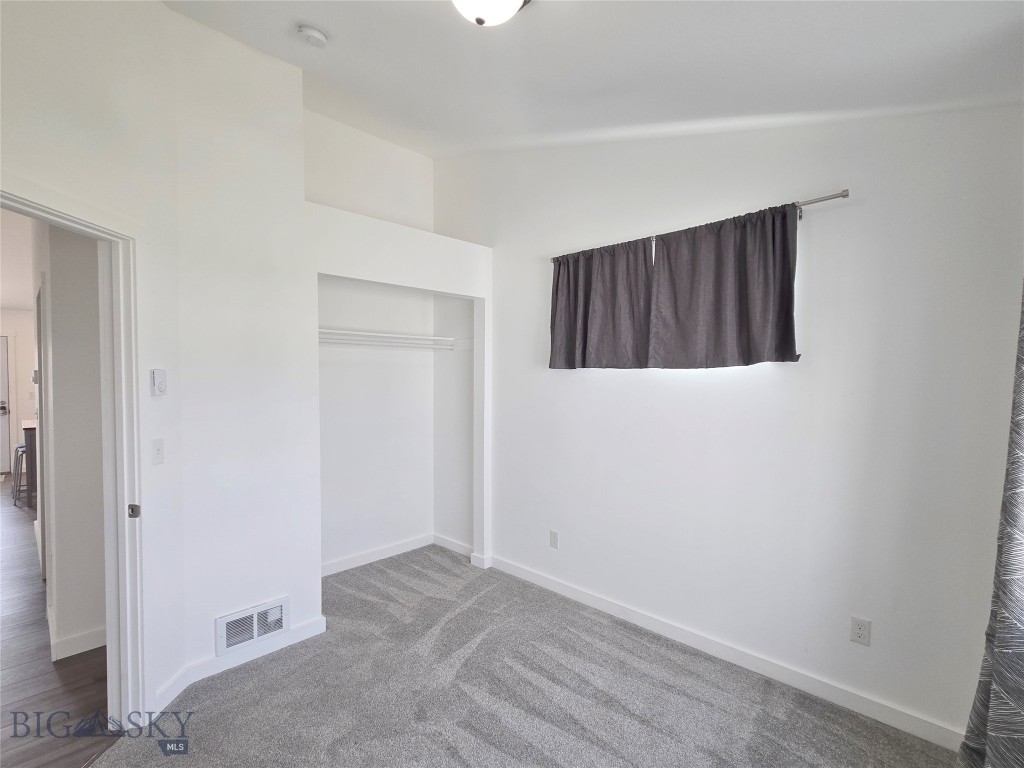 405 Miles Avenue N D Property Photo 23