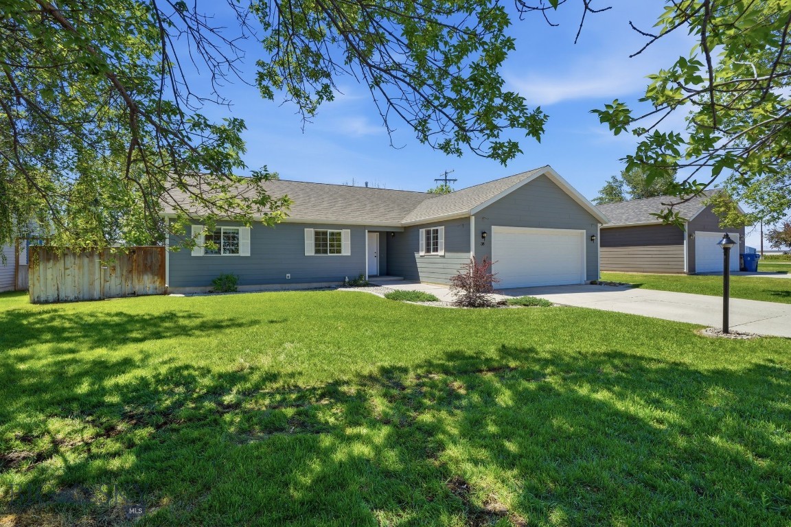 38 E River Rock Road Property Photo 1