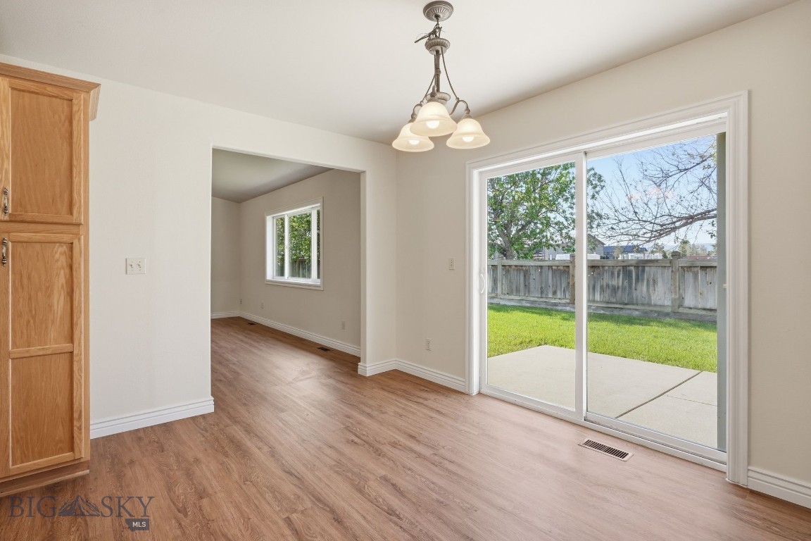 38 E River Rock Road Property Photo 5